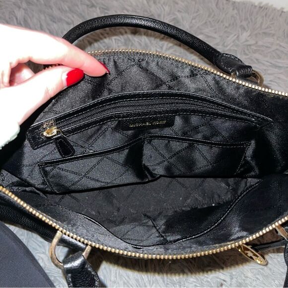 Michael Kors Bag - Picture 5 of 8